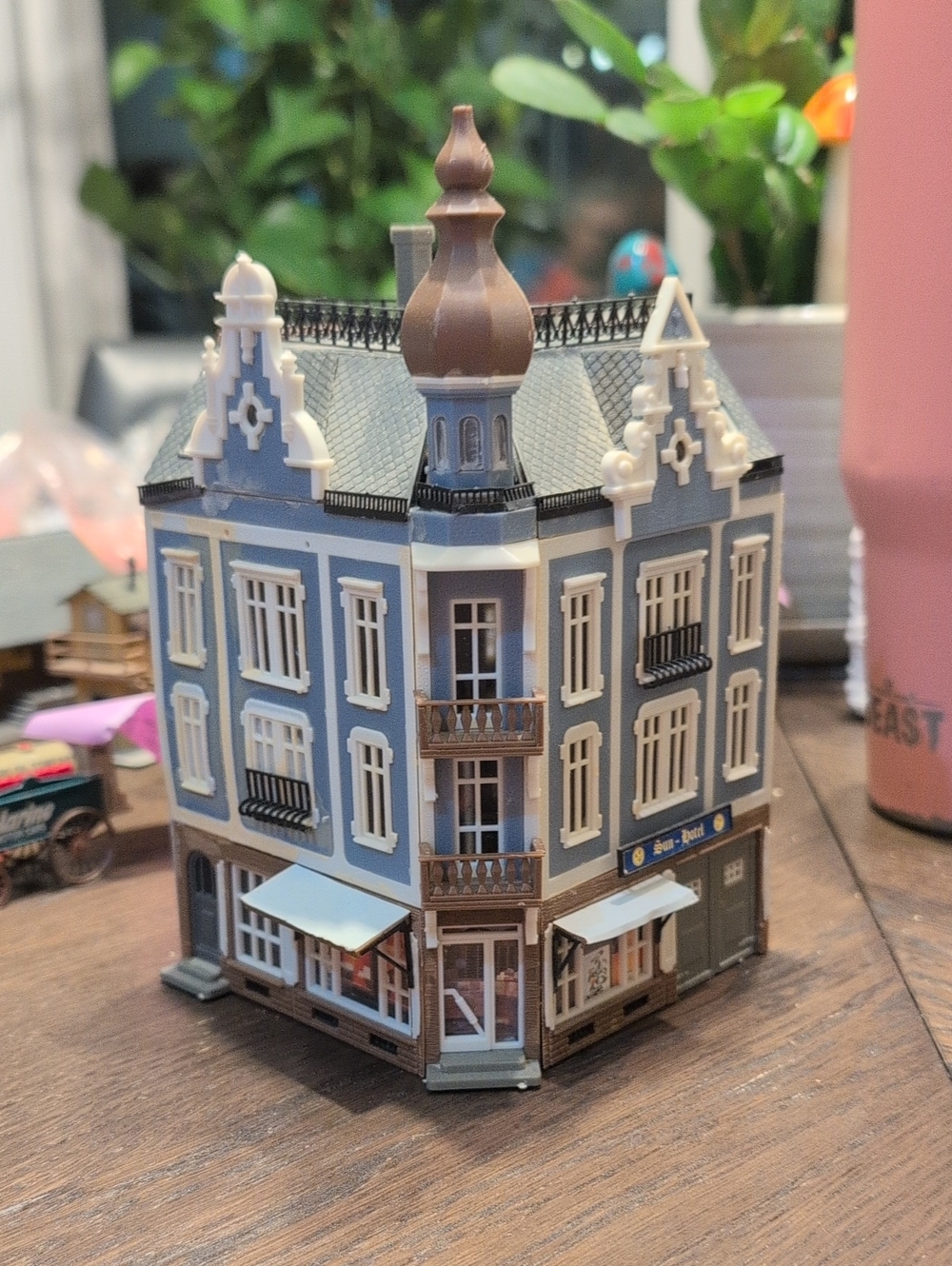 HO Scale German Building Faller "Hotel Sonne" B-927